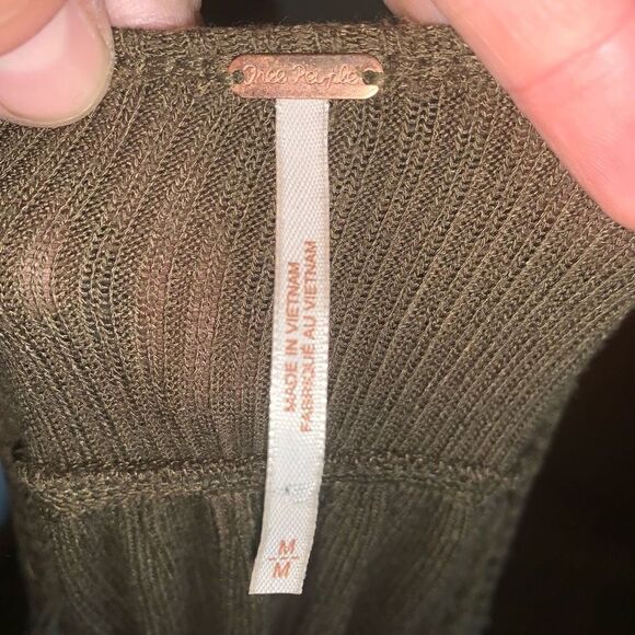 Free People olive green waffle oversized cozy M elevated basics top - Picture 5 of 5